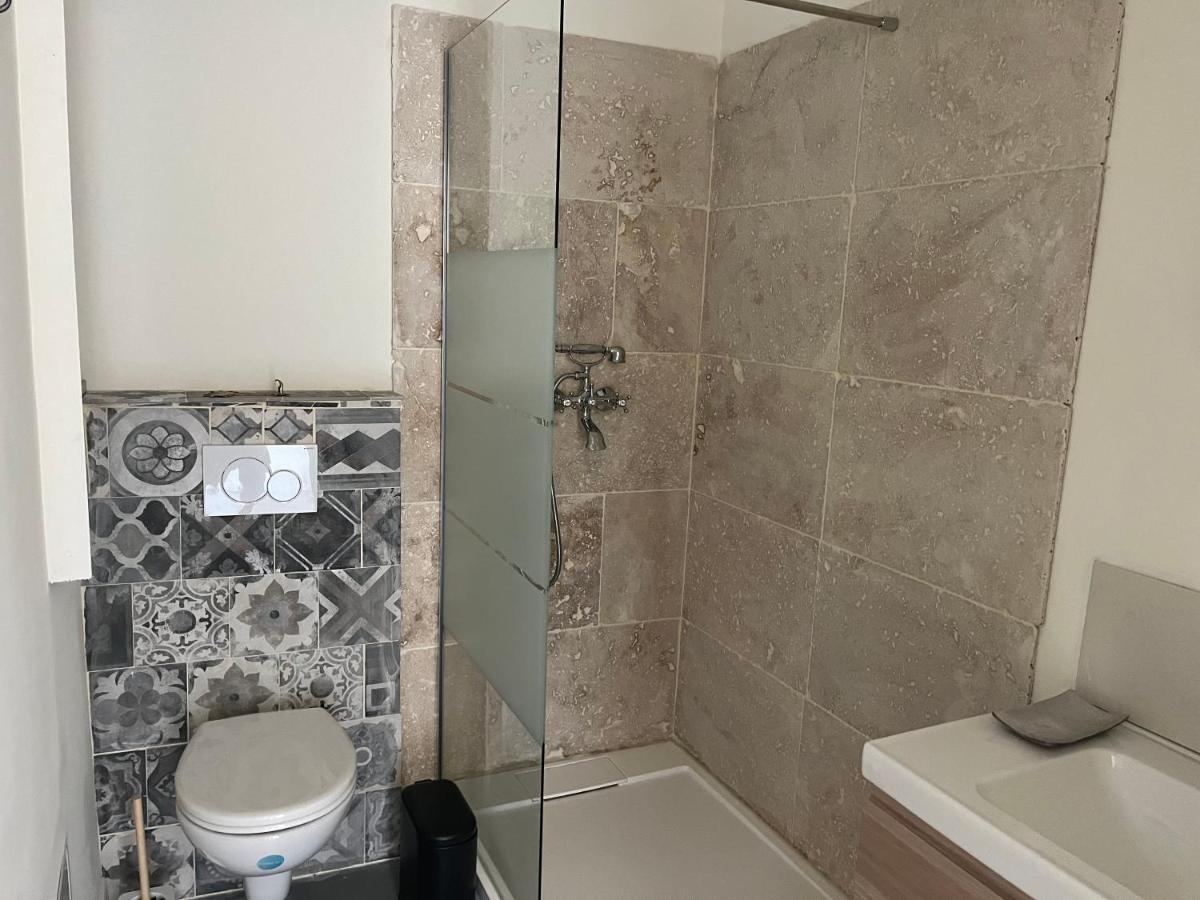 Апартаменти Studio Dans Les Alpilles Фонтвілль Екстер'єр фото